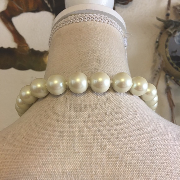 Vintage Carolee pearl pave flower clasp choker - Picture 5 of 13